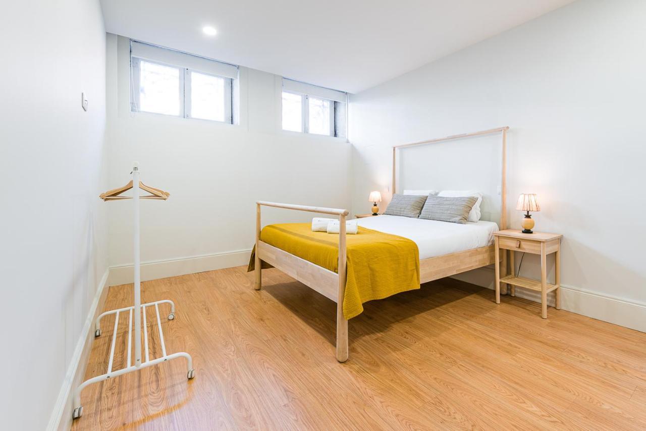 Guestready - Back To Road To Greenhouse Porto Eksteriør billede